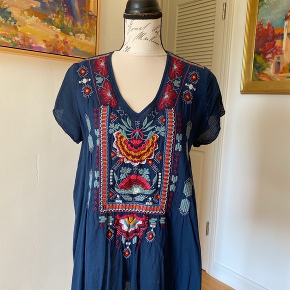 Johnny Was Tops - Blue Grey Short Sleeve Embroidered Tunic